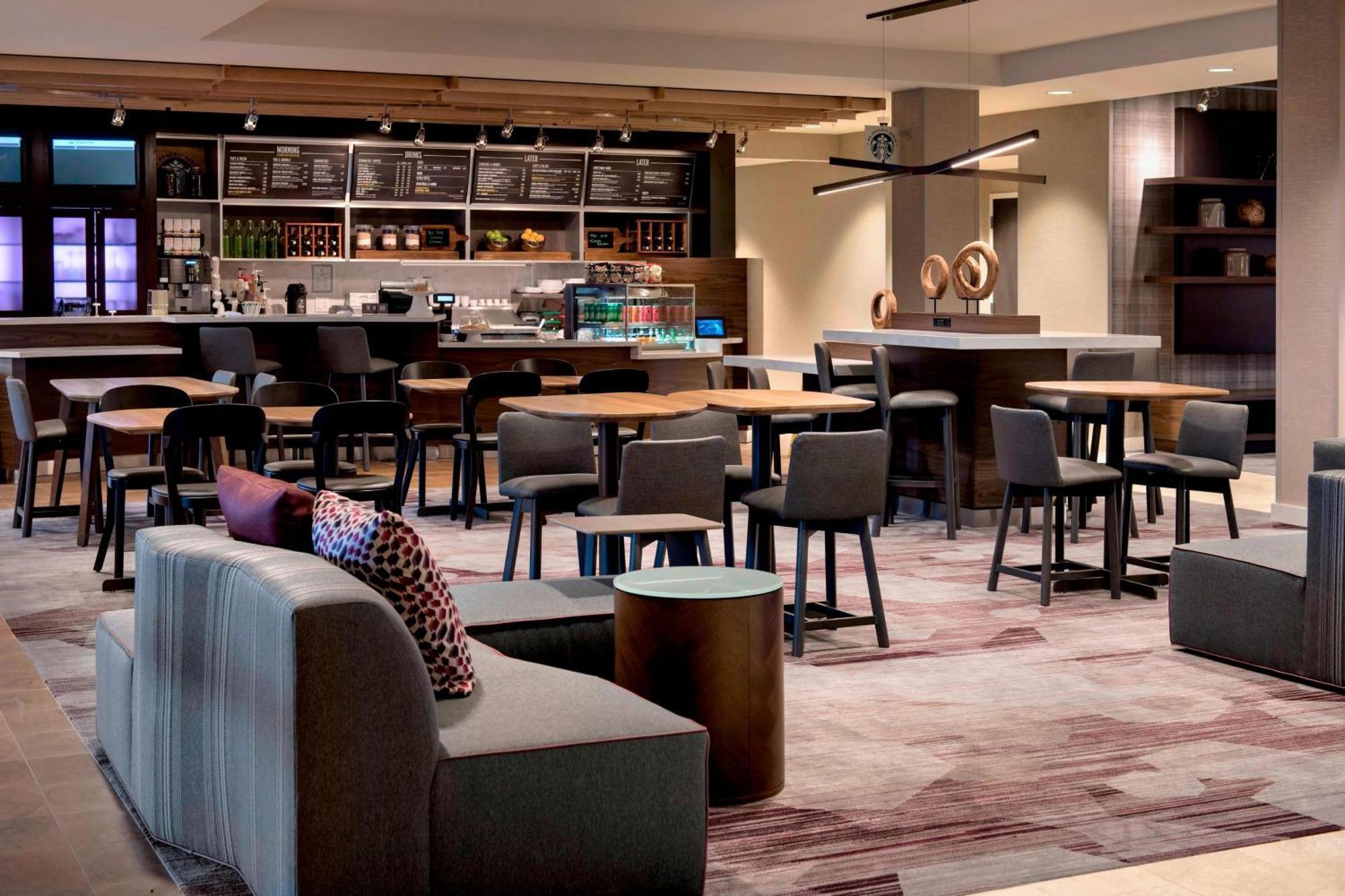 Courtyard By Marriott Schenectady At Mohawk Harbor Hotel Ngoại thất bức ảnh