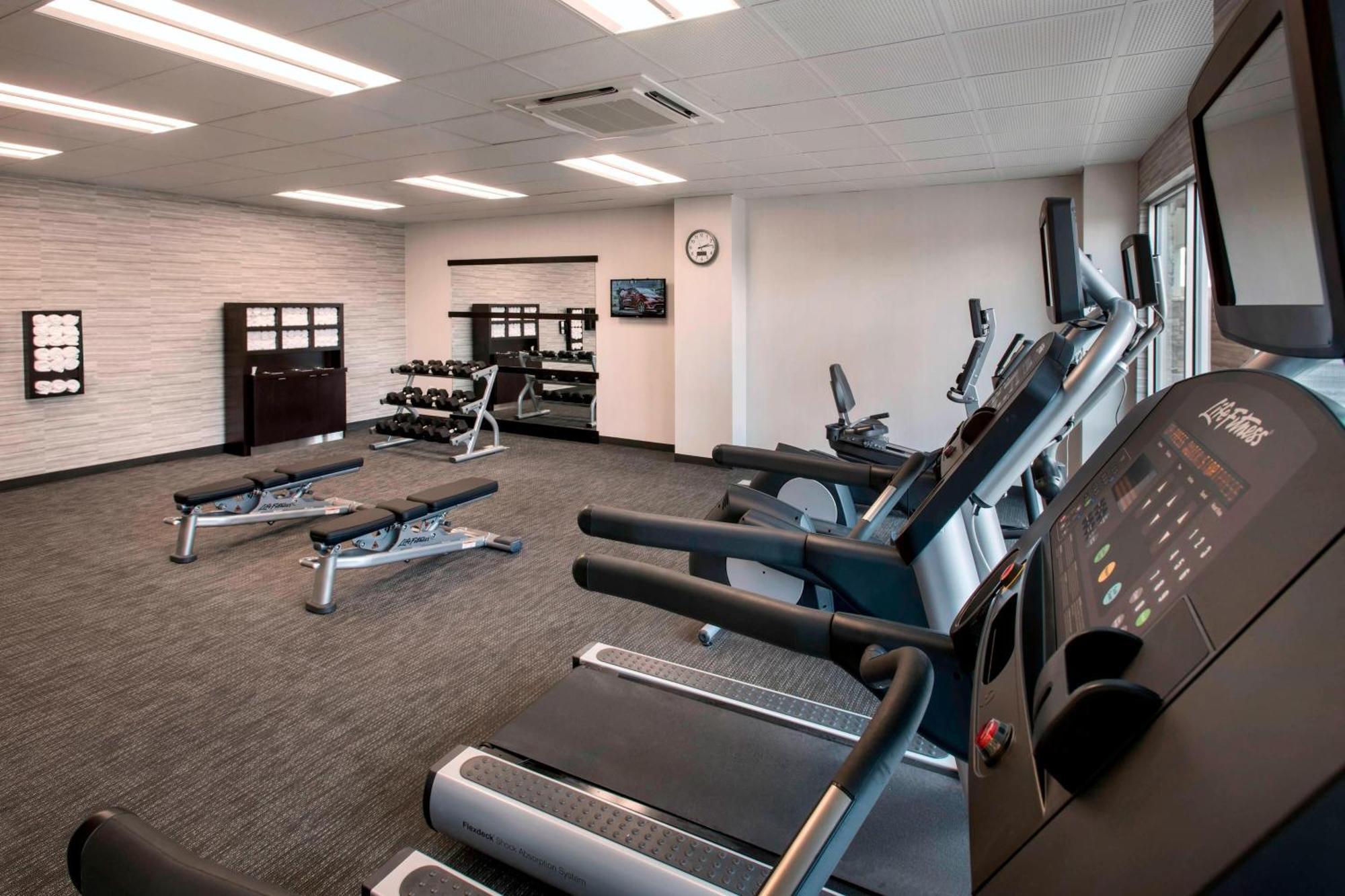 Courtyard By Marriott Schenectady At Mohawk Harbor Hotel Ngoại thất bức ảnh