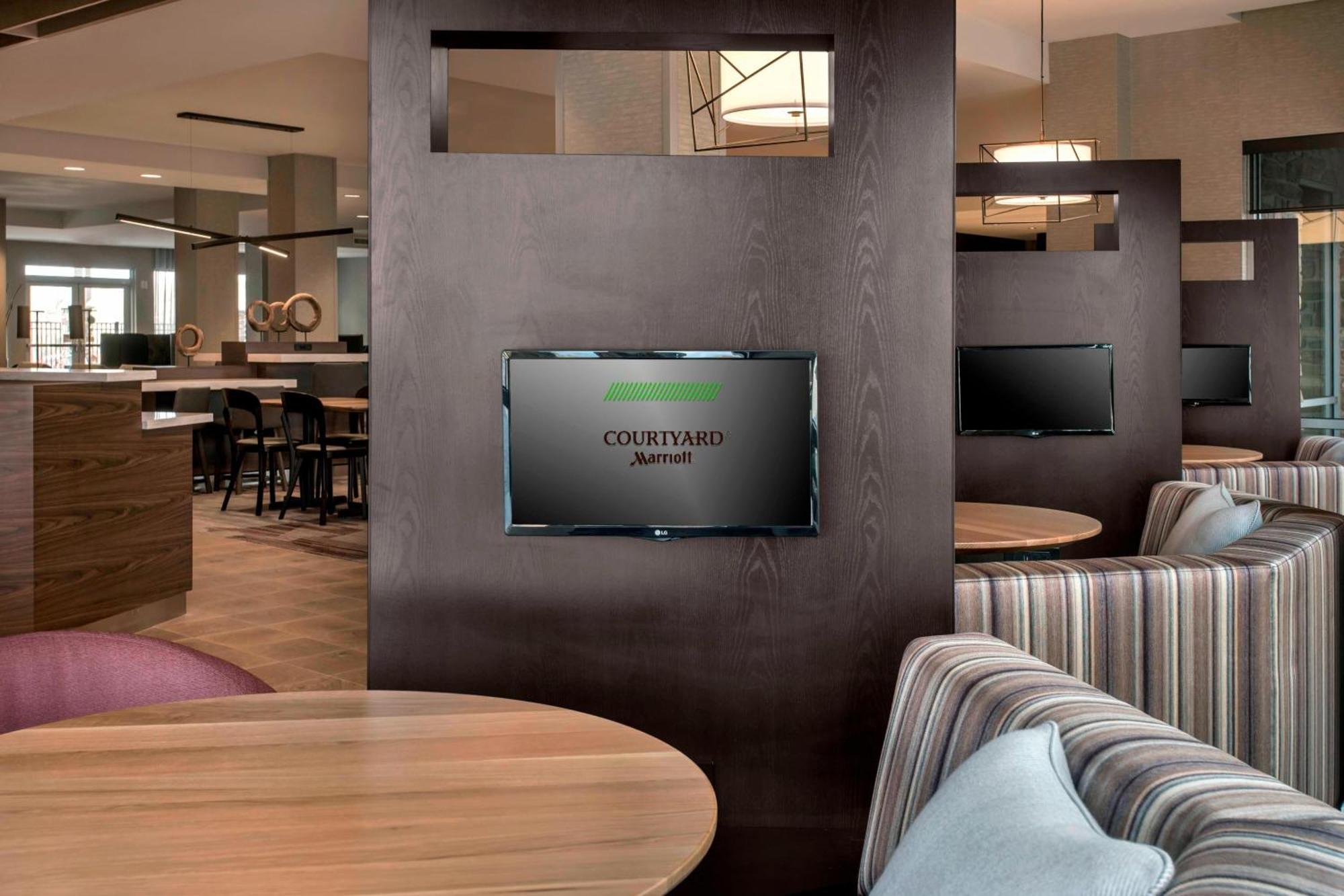 Courtyard By Marriott Schenectady At Mohawk Harbor Hotel Ngoại thất bức ảnh